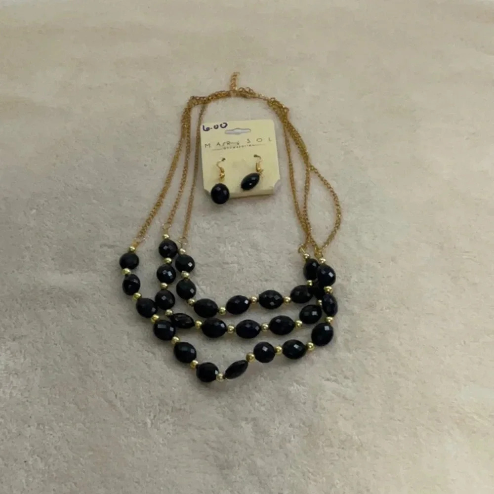 Necklace &Earrings